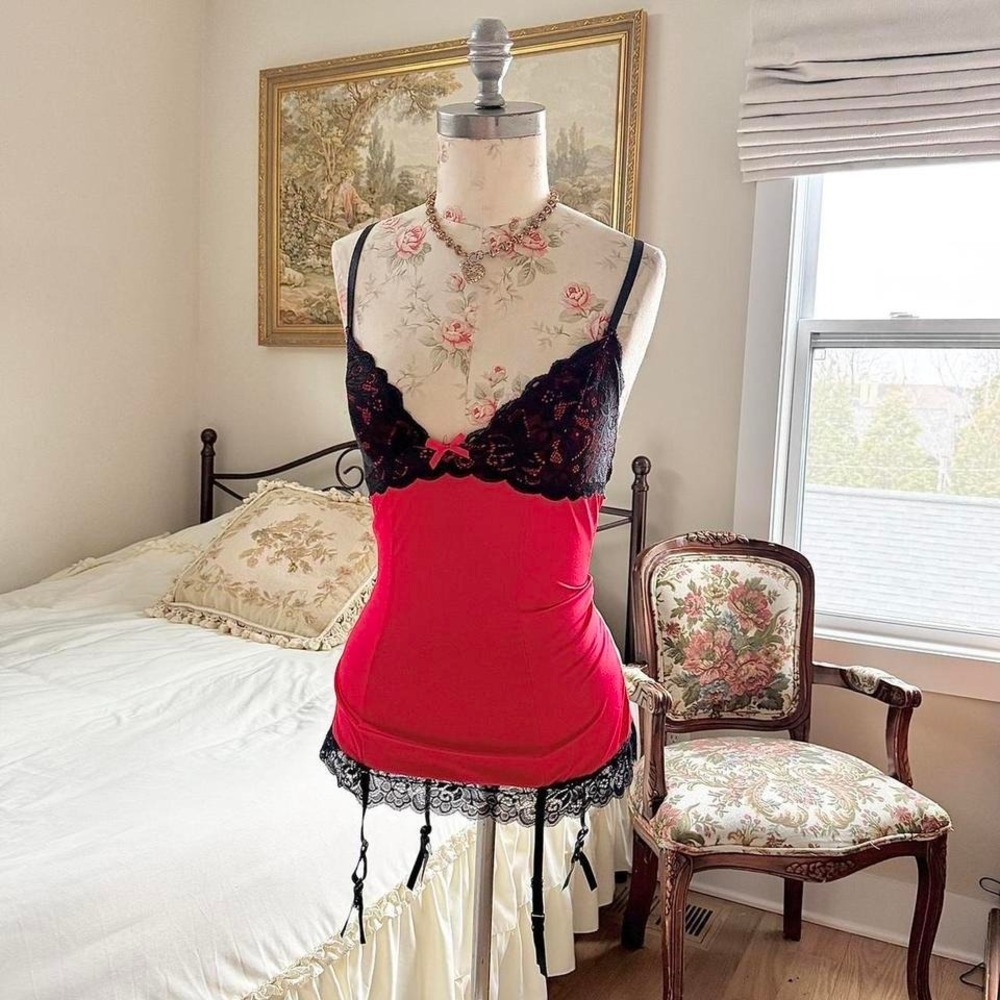 ace trim lingerie dress  Y2K reni red and black lace trim lingerie dress
